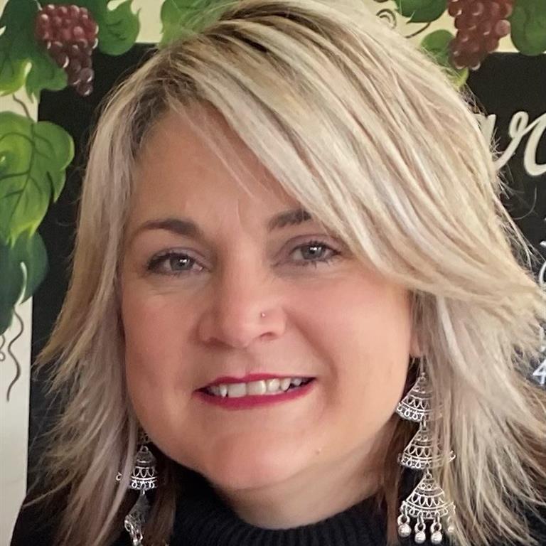 Mrs Karina Halfpenny