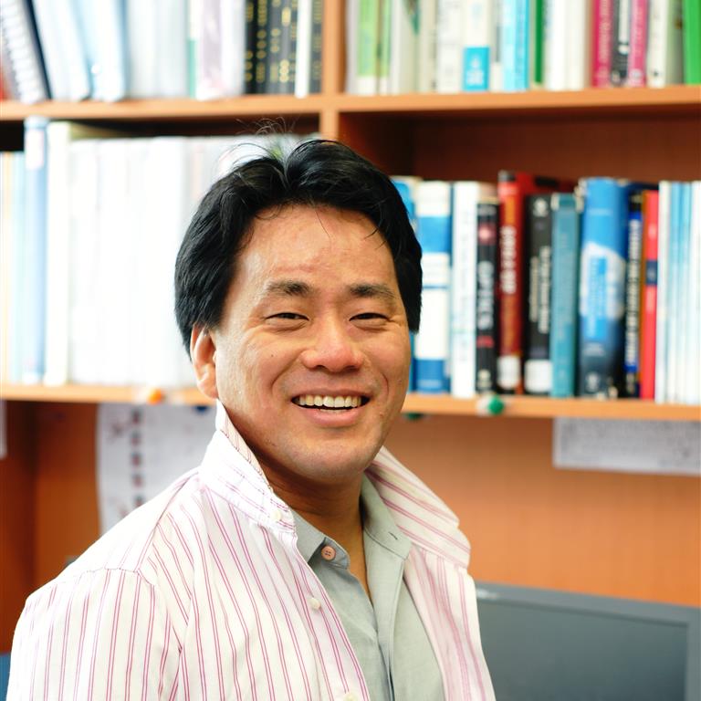 Dr Yongsop Hwang