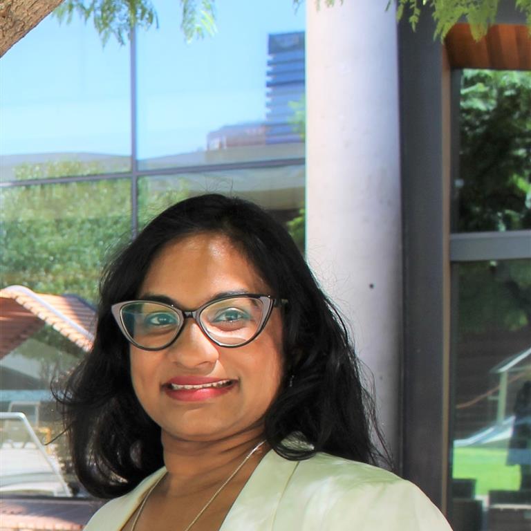 Dr Anisha Fernando